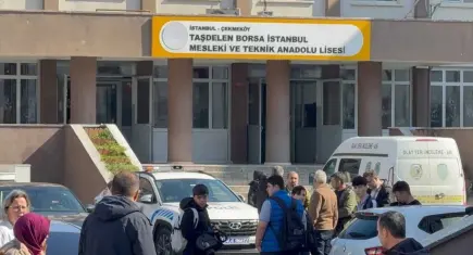 Liseli saldırganın bıçakladığı kadın öğretmen hayatını kaybetti!