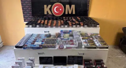 Kaçakçılara darbe: İş yeri ve ikametlerden kaçak ürün fışkırdı