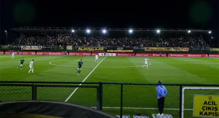 Aliağa’da futbol tarihinin ilk gece maçı 