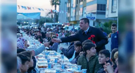 Torbalı'da 3 bin kişi aynı sofrada buluştu