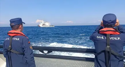 Antalya açıklarında can pazarı: Göçmenleri taşıyan bot battı, 14 kişi hayatını kaybetti