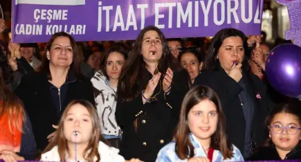 Çeşme’de 8 Mart Dünya Emekçi Kadınlar Günü kutlandı