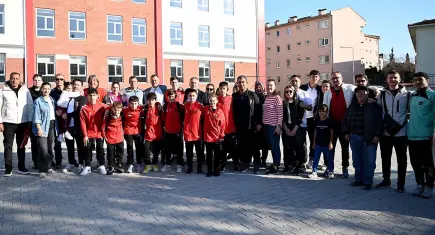 Katar’da mahsur kalan Türk sporcular sağ salim yurda döndü