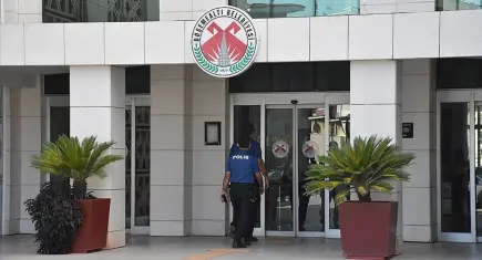 Döşemealtı Belediyesi’ne soruşturma: Eski Belediye Başkanı Turgay Genç dahil 22 kişiye gözaltı