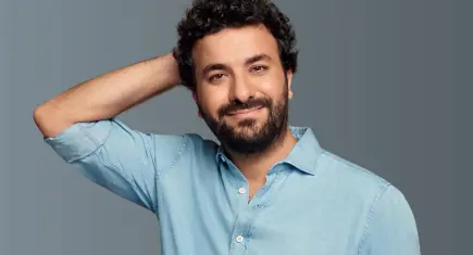 Konuşanlar'ın yıldızı Hasan Can Kaya nişanlanıyor: Sevgilisi bakın kim çıktı?