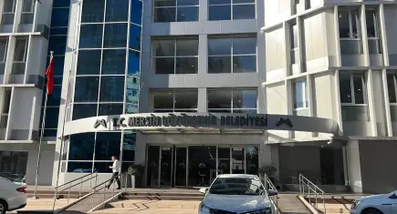 Mersin Büyükşehir Belediyesi’nde rüşvet soruşturması: Çok sayıda kişi gözaltına alındı
