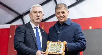 Bergama’nın iftar sofrası doktor başkanları buluşturdu
