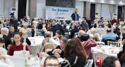 Menemen’de iftar sofaları eğitim ve sağlık camiasını buluşturdu