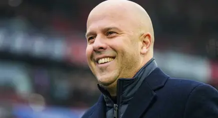 Arne Slot: Galatasaray ile oynamak için sabırsızlıkla bekliyoruz