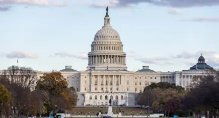 ABD Senatosu 53 oyla Trump'ın İran'a saldırılarını kısıtlayan tasarıyı reddetti
