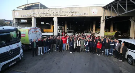 Karşıyakalı Başkan Ünsal personel ile bayramlaştı