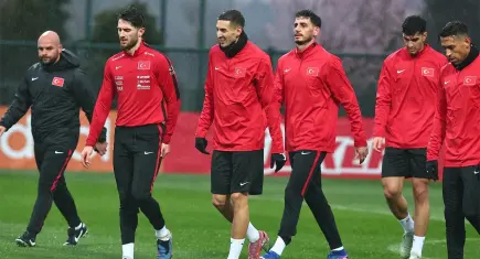 Süper Lig’e milli ara: 3 büyüklerden 32 futbolcu milli takımlarda