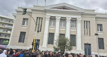 Tatil dönüşü Midilli’de eylem sürprizi: Türk turistler yurda döndü