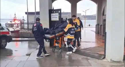 Kadıköy’de denizde erkek cesedi bulundu