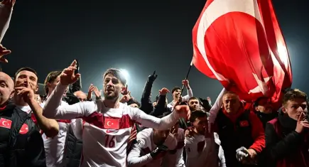 Dünya Kupası'na katılma hakkı kazanan A Milli Takımı'na tebrik mesajları
