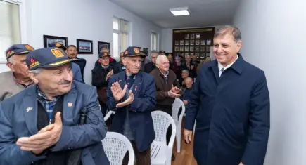 Başkan Tugay gazilerle pilav gününde buluştu