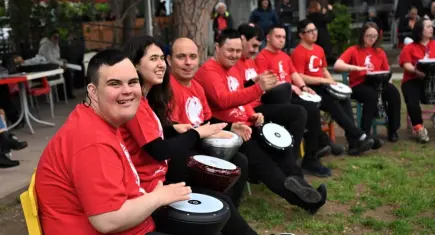 Bornova’da engeller ritimle aşıldı