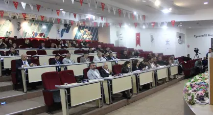 Çiğli’de tartışmalı Köyiçi planı ve faaliyet raporuna oy çokluğu çıktı