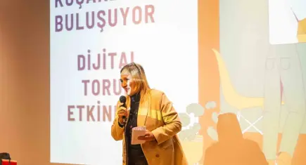 Gençlerden yaşlılara teknoloji eğitimi