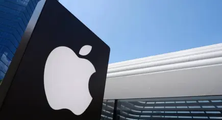 Katlanabilir iPhone bekleyenleri üzecek haber: Aylar sürebilir