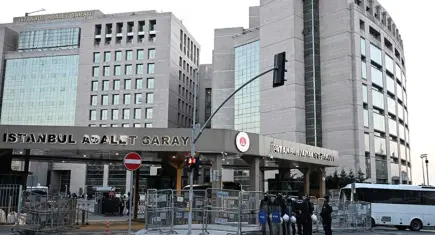 İBB'ye yönelik 'Yolsuzluk' davasında duruşma 20 Nisan'a ertelendi