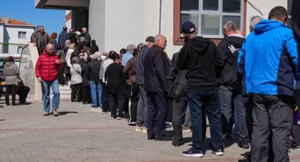 Bulgaristan vatandaşları İzmir’de sandığa gitti
