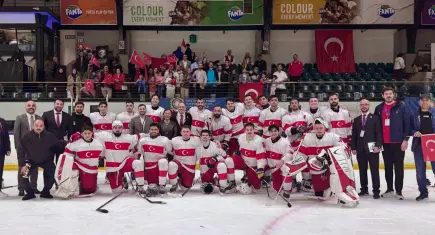 Buz hokeyinde Türkiye altın madalya kazandı