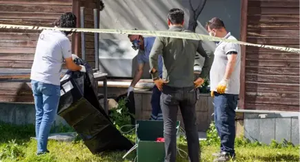 Antalya’da parkta çürümüş erkek cesedi bulundu
