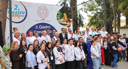 Genç aşçılar Gastro İzmir yarışmasında buluştu