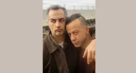 Sürüklenmiş İzmir’de sahneye çıkıyor: Baba, kayıp ve yüzleşme hikayesi