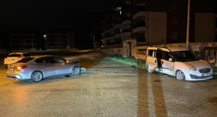 Eskişehir’de alkollü sürücü ile ehliyetsiz sürücü çarpıştı