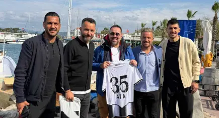 Altay’dan Ata Demirer’e anlamlı hediye