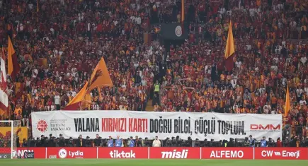 Dev derbide "Dezenformasyona" kırmızı kart! Ezeli rakiplerden anlamlı mesaj
