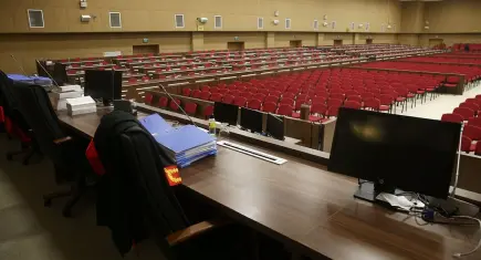 İzmir’de icra memurlarına rüşvet soruşturması: 12 yıla kadar hapis istemi