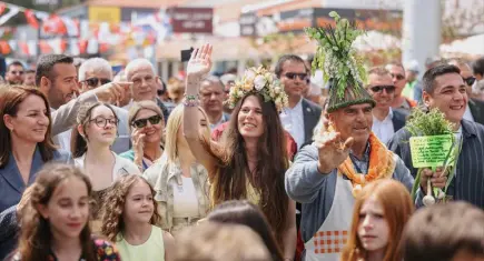 15. Uluslararası Alaçatı Ot Festivali yüz binlerce ziyaretçiyi ağırladı