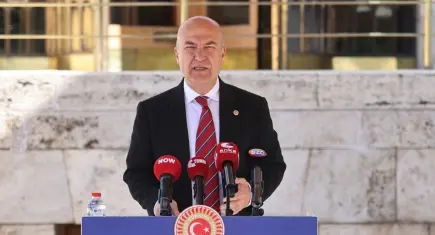 CHP’li Murat Bakan’dan Alican Türk’e uygulanan yasak için soru önergesi