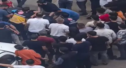Sokak ortasında silahlı saldırı; 1 ölü, 1 yaralı