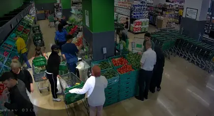 Markette altın ve döviz dolu çantayı çalan çift tutuklandı