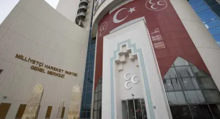 MHP'de bir il teşkilat daha feshedildi! 