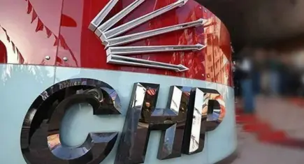 CHP'den istifalar başladı: İzmir'den ilk istifa geldi