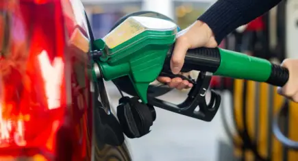 Araç sahipleri dikkat! Motorin indirimi için tarih belli oldu: Tabelalar değişiyor