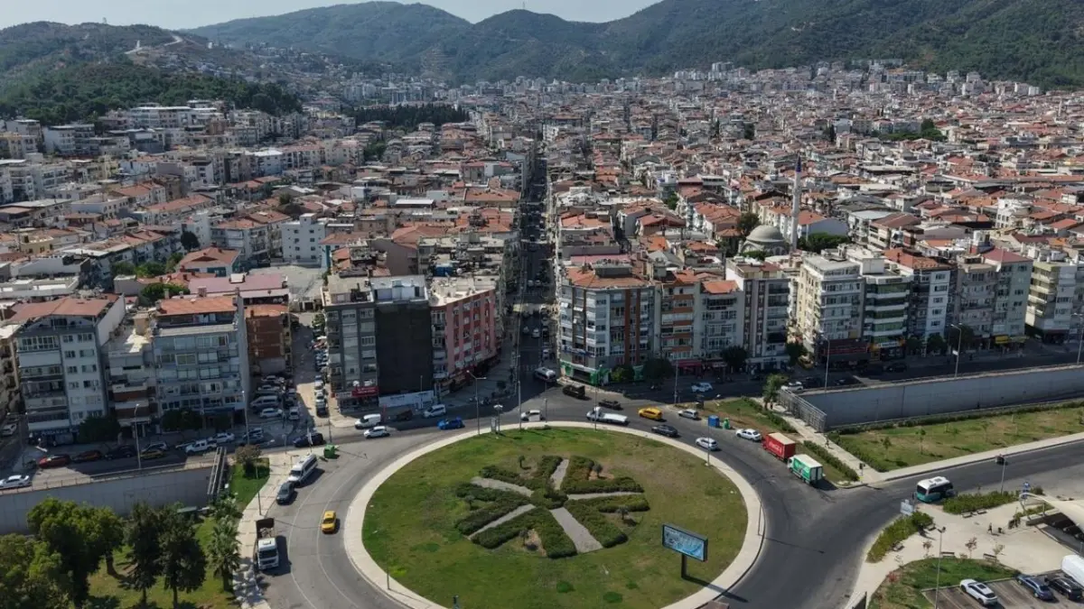 Balçova’da yollar artık daha konforlu