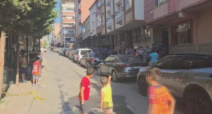 Deodorant kutusu patladı, evde yangın çıktı: 3 kişi yaralandı