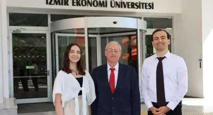 İEÜ’lü iki genç mühendisin büyük başarısı: İtalya’nın dünyaca ünlü üniversitelerinden kabul aldılar