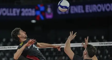 A Milli Erkek Voleybol Takımı, Avrupa Şampiyonası'nda yarın Fransa ile karşılaşacak