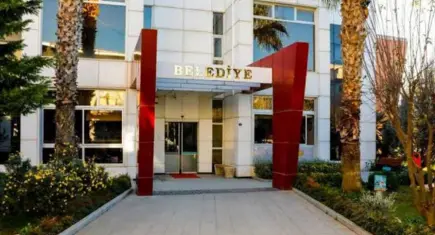 Belediye operasyonu devam ediyor: Seferihisar'da 43 şüpheli daha gözaltına alındı