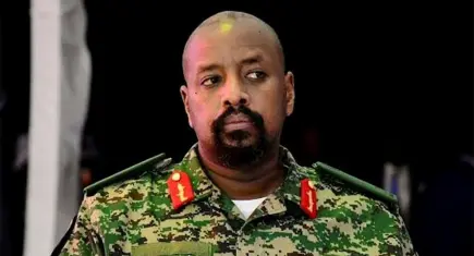 Uganda Genelkurmay Başkanı'ndan Türklere skandal tehdit: Bavullarınızı toplayıp ülkeyi derhal terk edin 