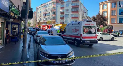 Küçükçekmece'de su tankeri yayaya çarptı: Yolun karşısına geçmeye çalışan kadın hayatını kaybetti 