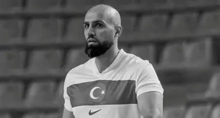 Milli futbolcu Adem Küçükkartal hayatını kaybetti