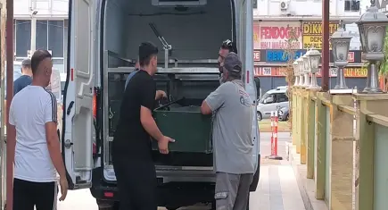  Antalya'da şüpheli ölüm: 10 gün önce girdiği otelde koridorda ölü bulundu